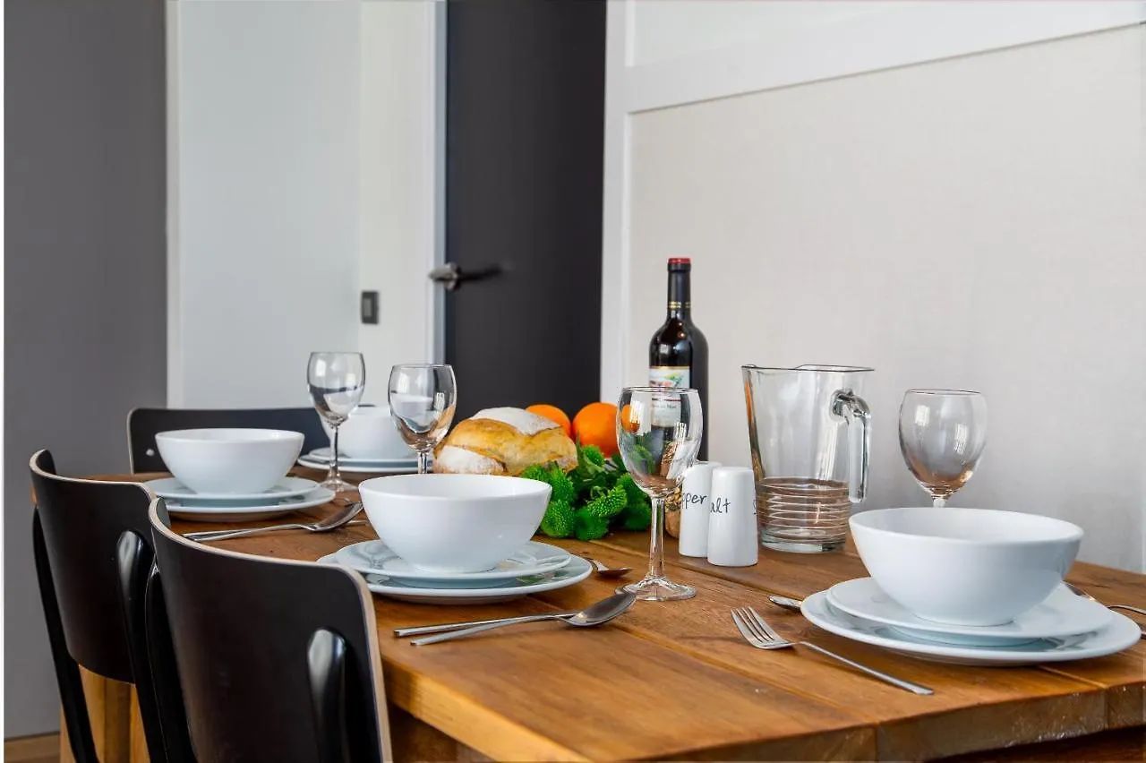 Ola Living Music Apartment Barcelona Spain